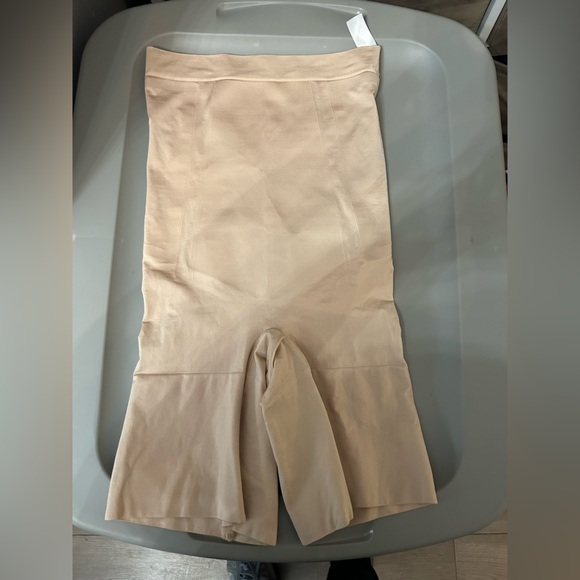 Spanx body shaper women’s size small nude color - Picture 1 of 4
